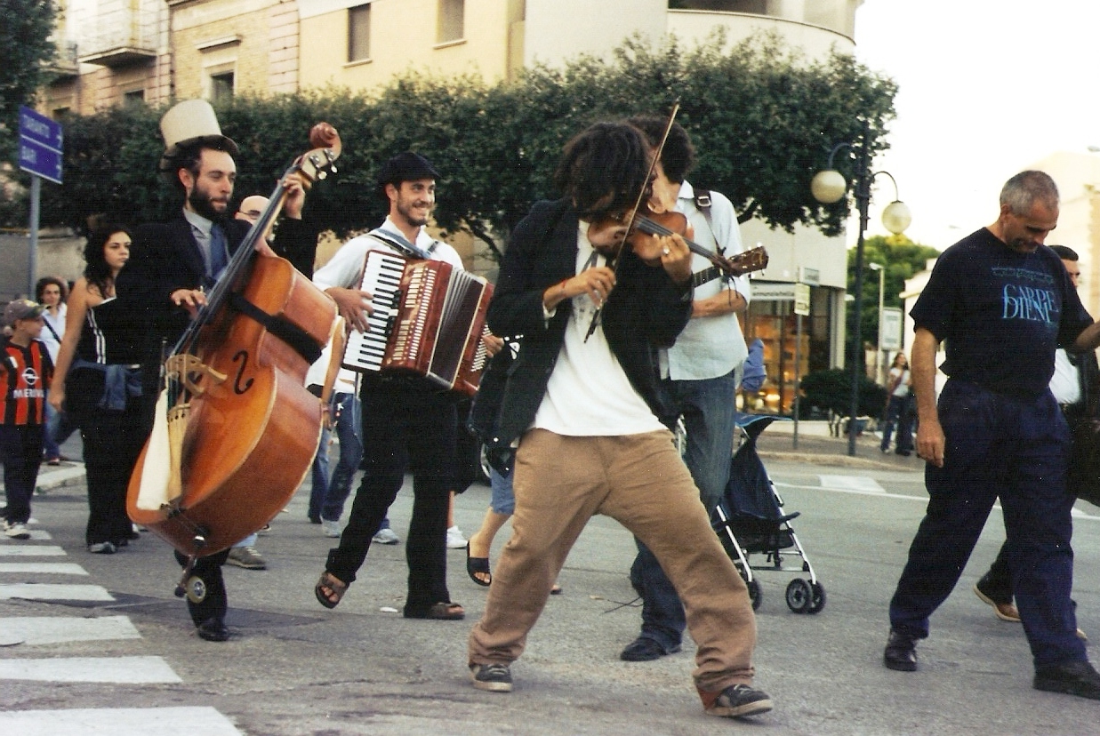 Musica e poesia nelle vie principali di Matera per l’undicesimo premio letterario Energheia