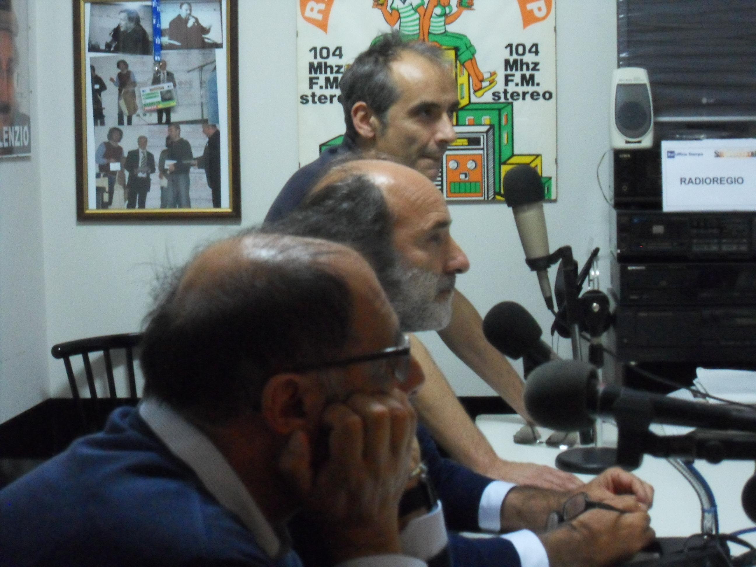 Per il ciclo Onde lunghe, le foto dell’intervista a Radio Regio_Altamura, sul tema del Punk.