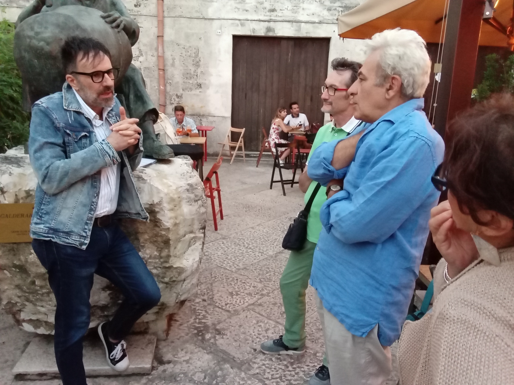 Incontro con lo scrittore Omar Di Monopoli