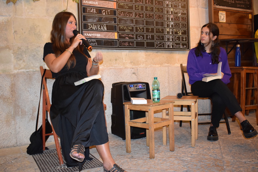 Le foto dell’incontro con la scrittrice Laura Fusconi