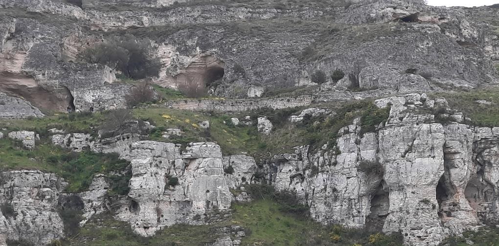 Cinquant’anni fa, in occasione del concorso internazionale, veniva pubblicato lo “Studio geologico tecnico e stato di conservazione dei Sassi di Matera” a cura del Prof. Vincenzo Cotecchia, Energheia lo rende digitale.